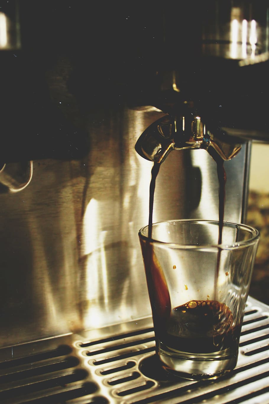 half filled liquid drinking glass, clear, shot, still, item HD wallpaper
