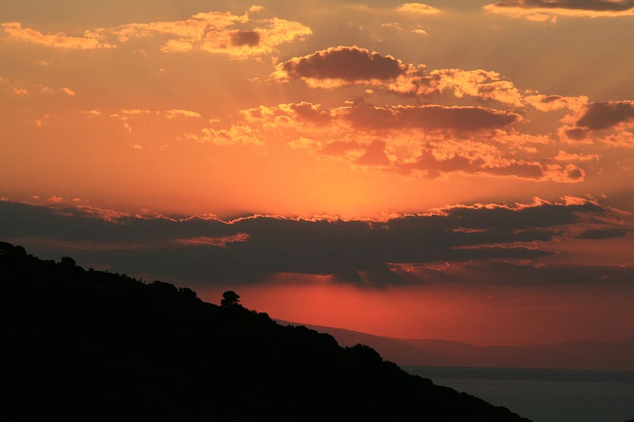 silhouette of mountain, silhouette of trees, sunset, cloud, sky HD wallpaper