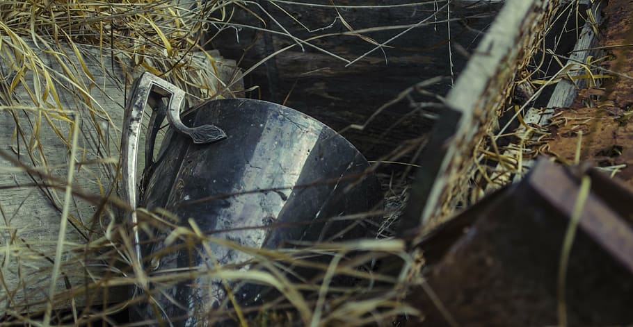 cup, box, silver, hay, grass, old, stainless, wood, brown, rusty HD wallpaper