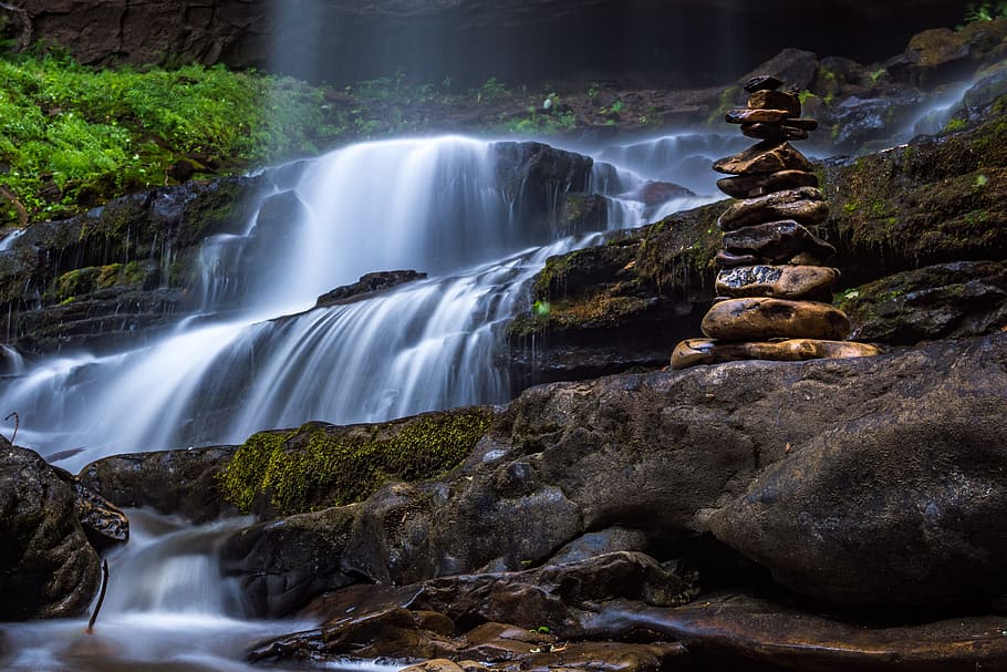 cascading waterfalls, cascade, flowing, green, long exposure HD wallpaper