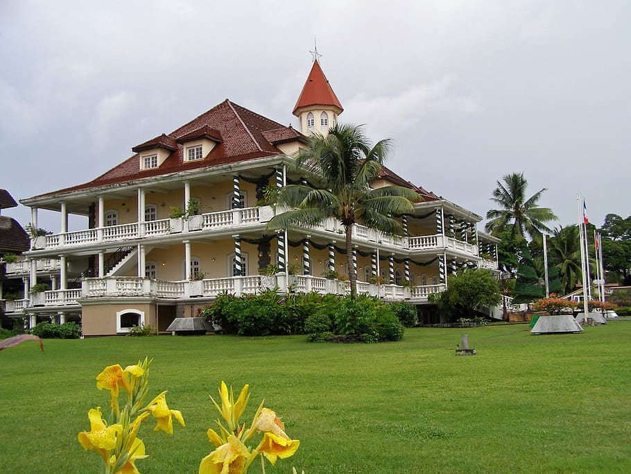 white mansion, papeete, tahiti, government house, hotel de ville