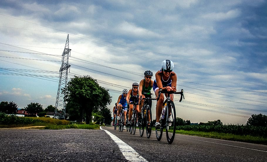 cyclists on road, Triathlon, Road Bike, Triathlete, landscape, HD wallpaper