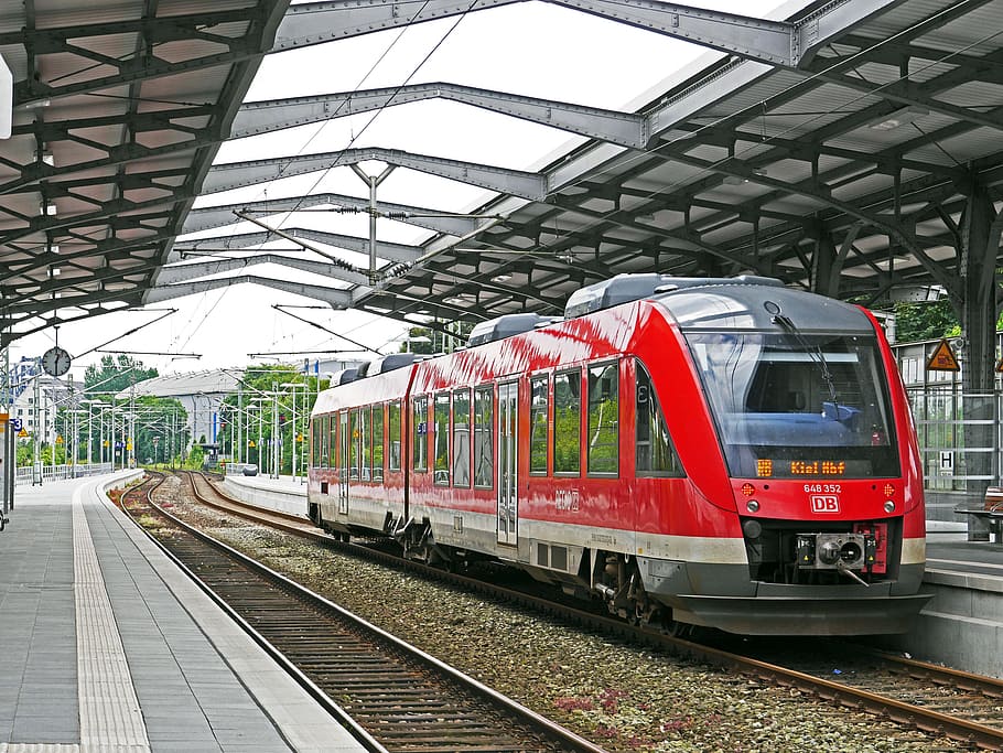 diesel railcar, rendsburg hbf, track climb, cover, regional train