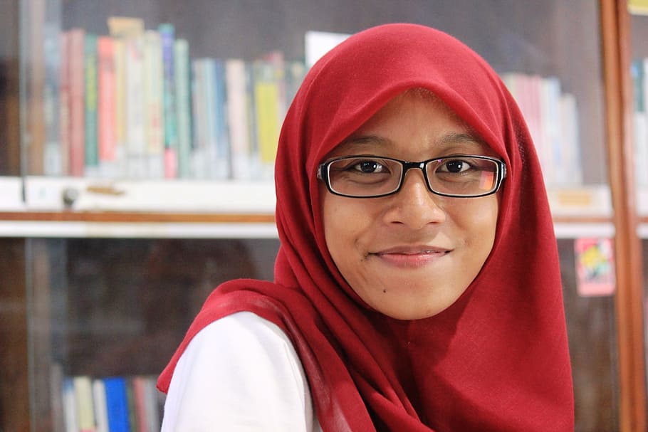 woman wearing black framed eyeglasses, muslim, girl, smile, female, HD wallpaper