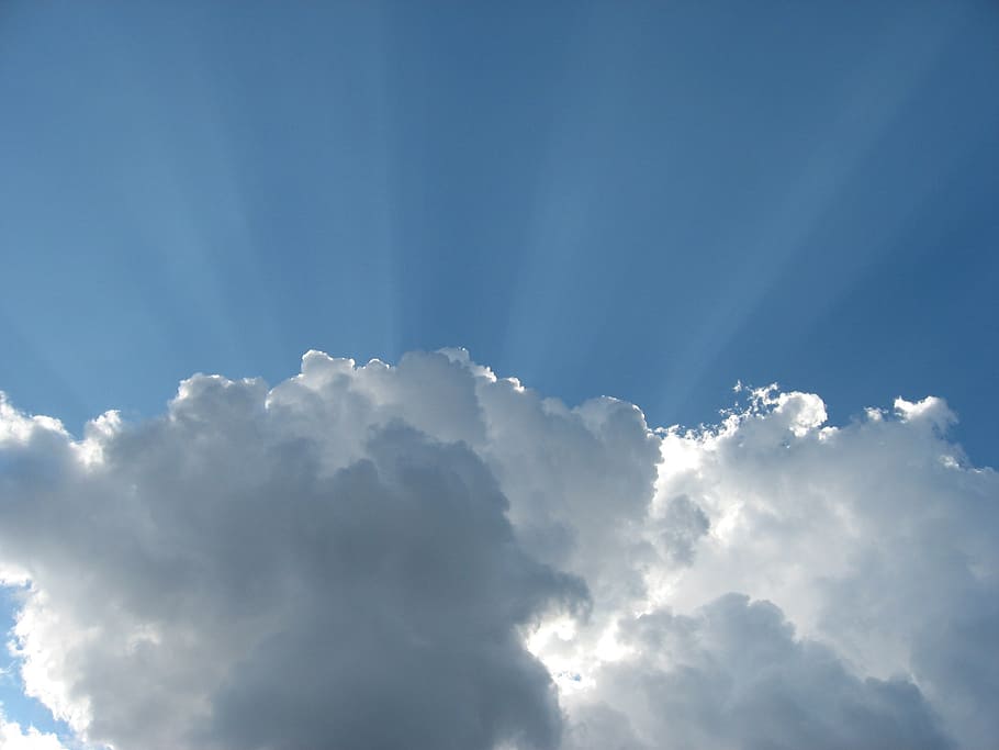 white clouds with sunlight, fluffy, bright, rays, lights, blue HD wallpaper