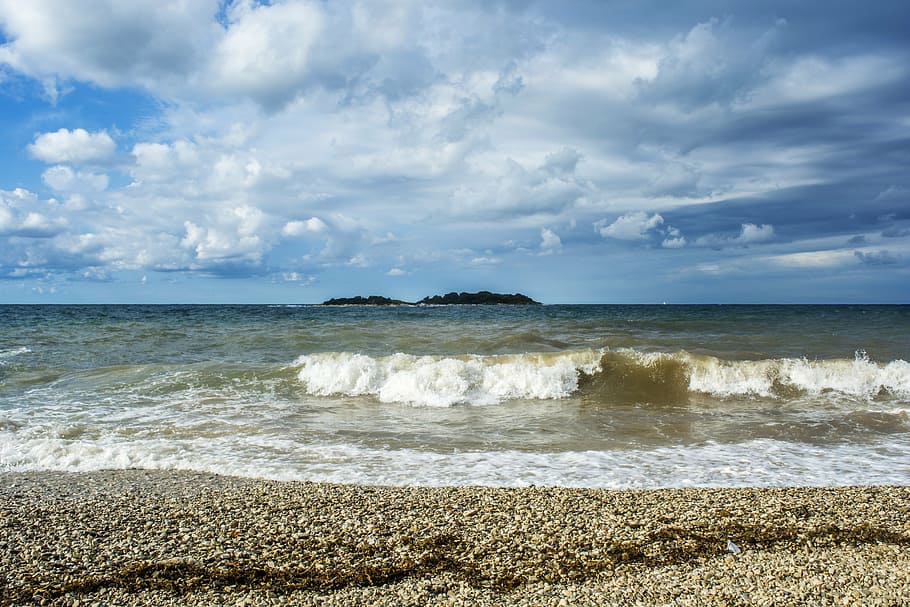 sea, waves, beach, water, horizon, spray, riva, sky, wind, blue HD wallpaper