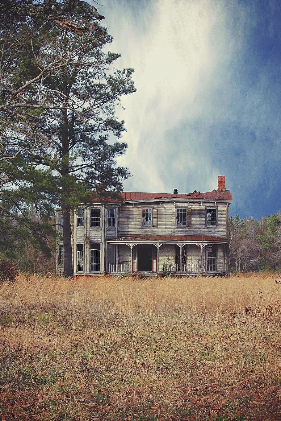 brown and gray house near at tree during daytime, abandoned HD wallpaper