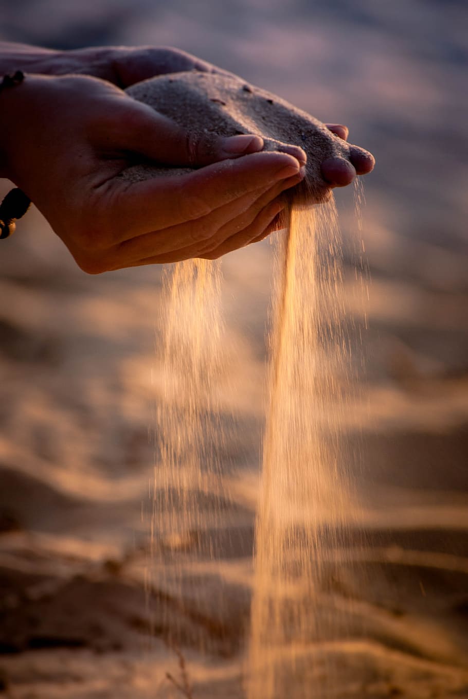 shallow focus photography of person's hands full of sand, fingers HD wallpaper