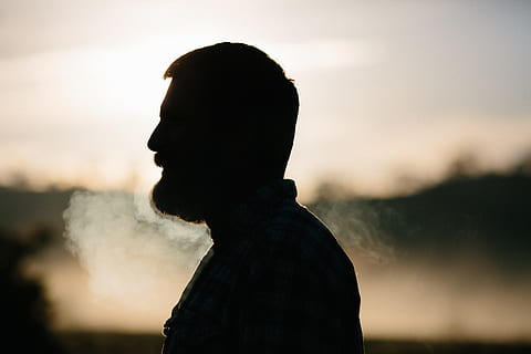 The last drag, silhouette of man against the light, face, beard HD wallpaper