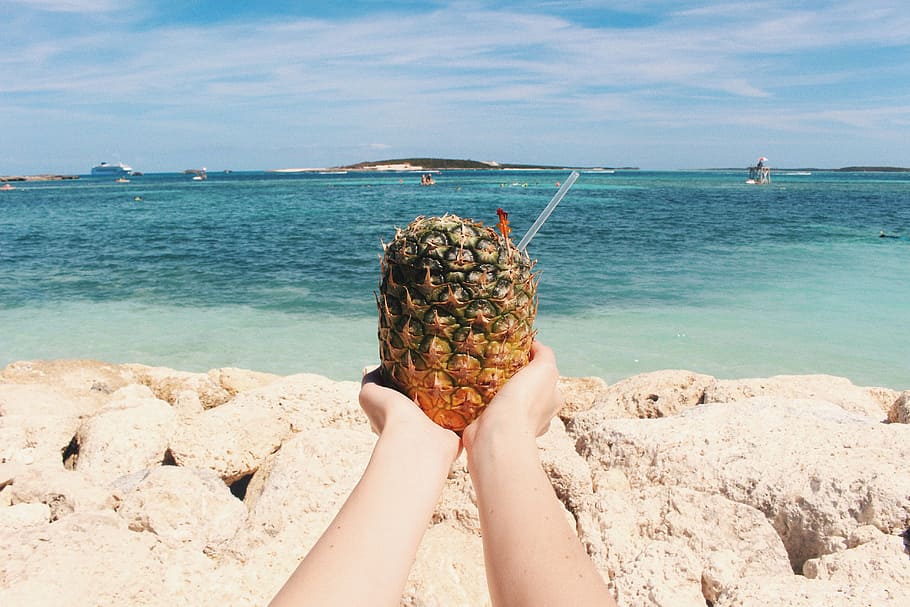 pineapple, dessert, appetizer, fruit, juice, crop, beach, ocean HD wallpaper