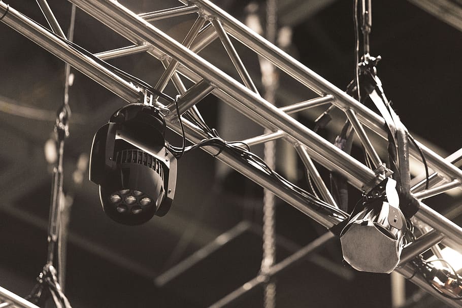 PAR light grayscale photo, stainless, metal, ceiling, event HD wallpaper