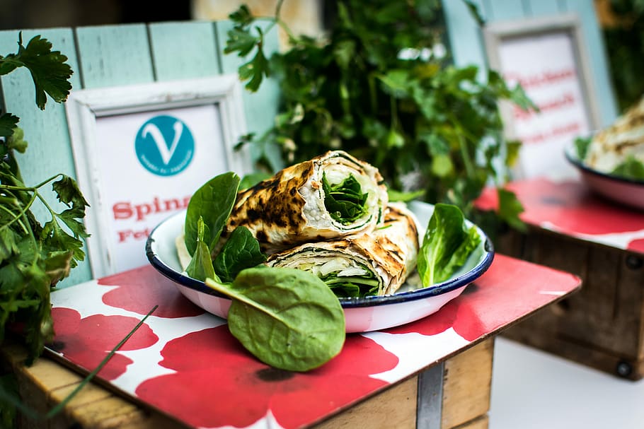 Healthy vegetarian wrap with spinach, colorful, London, food, HD wallpaper