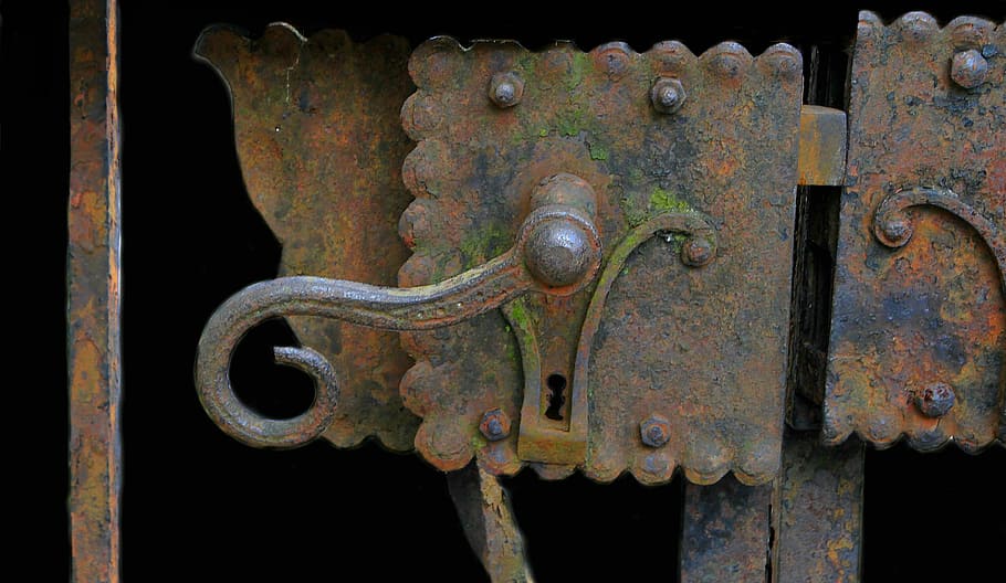 close-up photo of brown metal gate handle, door handle, door lock HD wallpaper