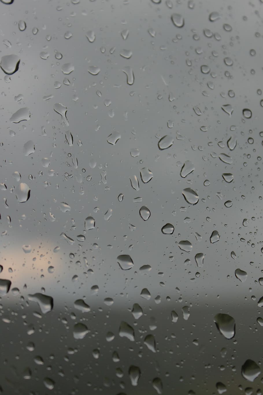 water drops on glass, blurred, rain, raindrops, storm, window HD wallpaper