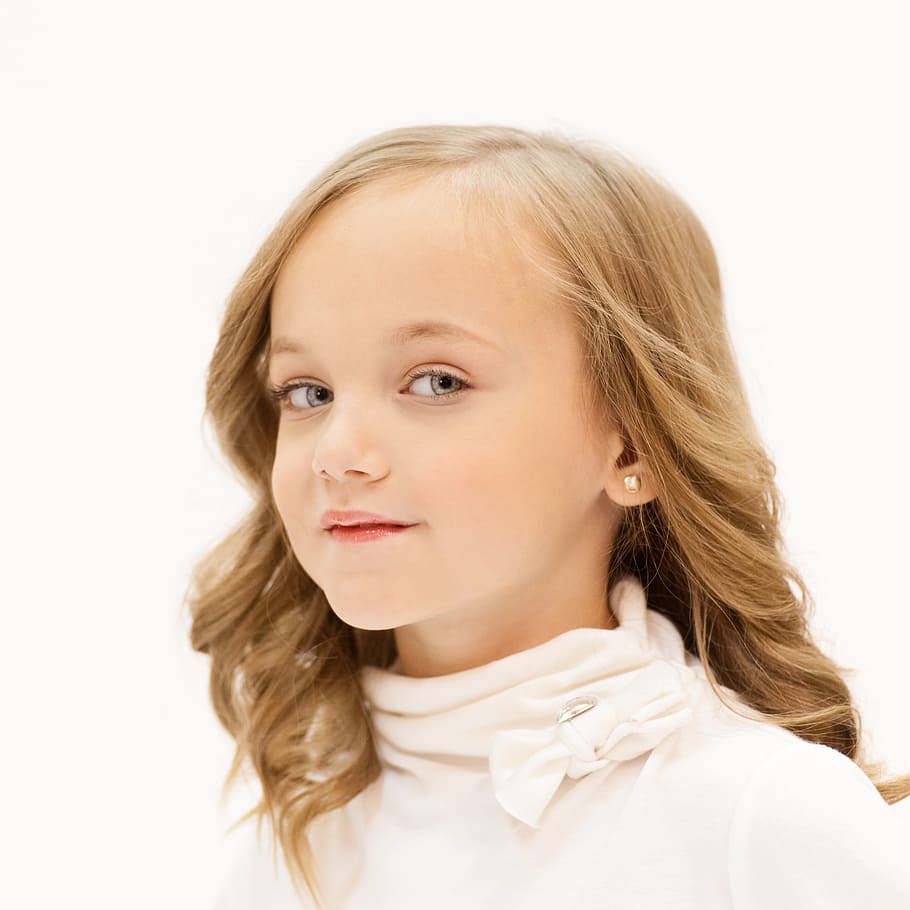 girl's white turtle neck top, young, blue, eyes, look, looking, HD wallpaper