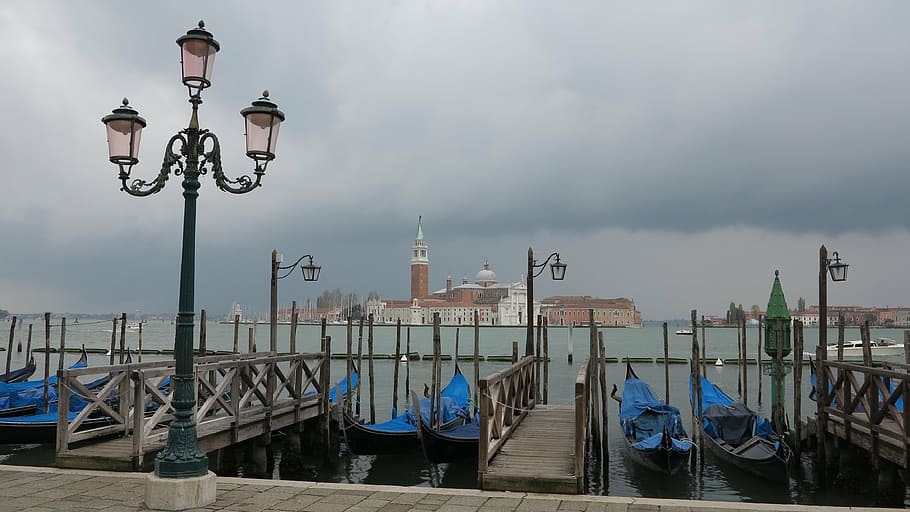 venice, gondolas, street lighting, water, gondola - traditional boat HD wallpaper