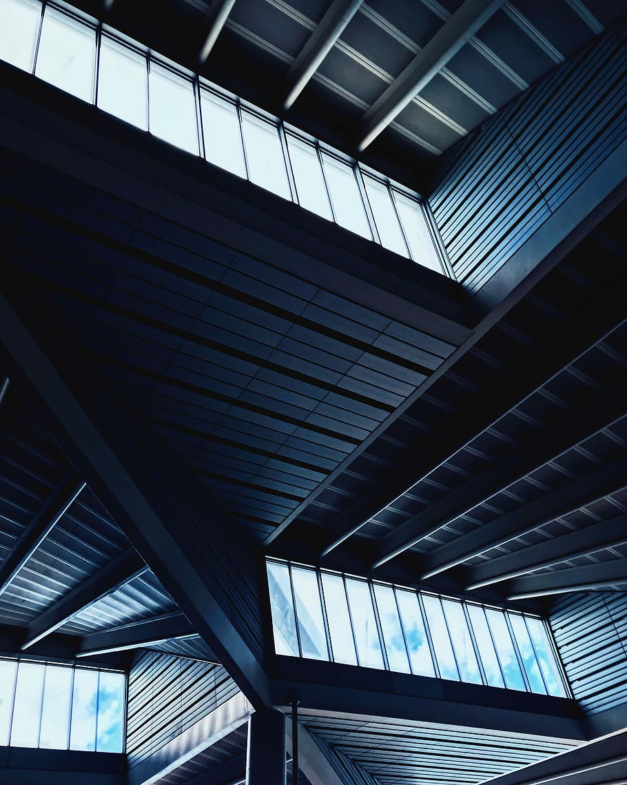 gray and black dropped ceiling, low-angle photography of building interior with clear glass windows and gray ceiling HD wallpaper