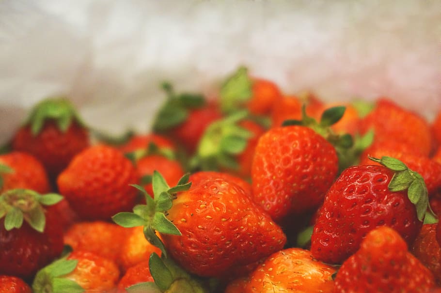 strawberries, fruit, fresh, healthy, red, organic, ripe, sweet HD wallpaper