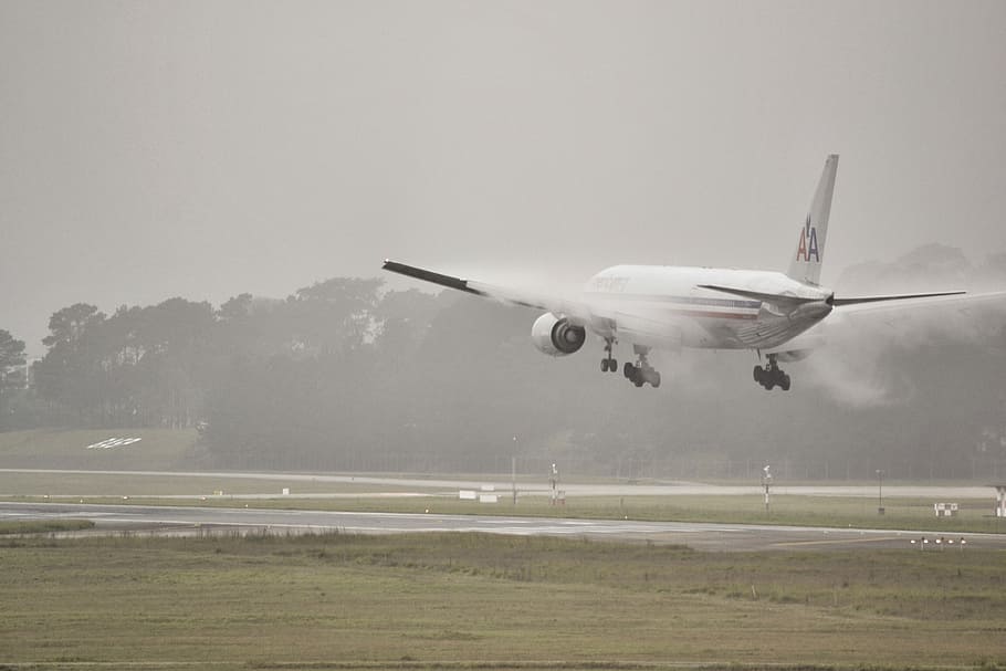 Plane, Boeing, B777, Landing, Airport, rain, brazil, airplane HD wallpaper
