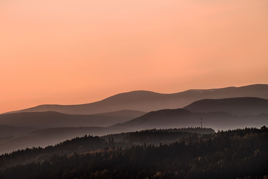 silhouette of mountain during orange sky, silhouette of mountain ranges HD wallpaper