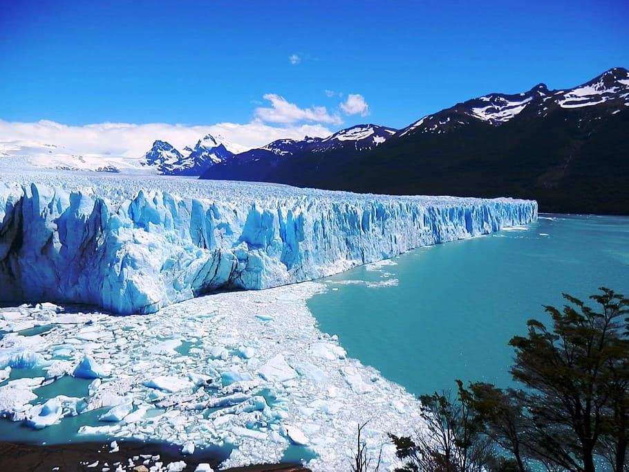 white iceberg near mountains under blue sky, Glacier, Perito Moreno, HD wallpaper