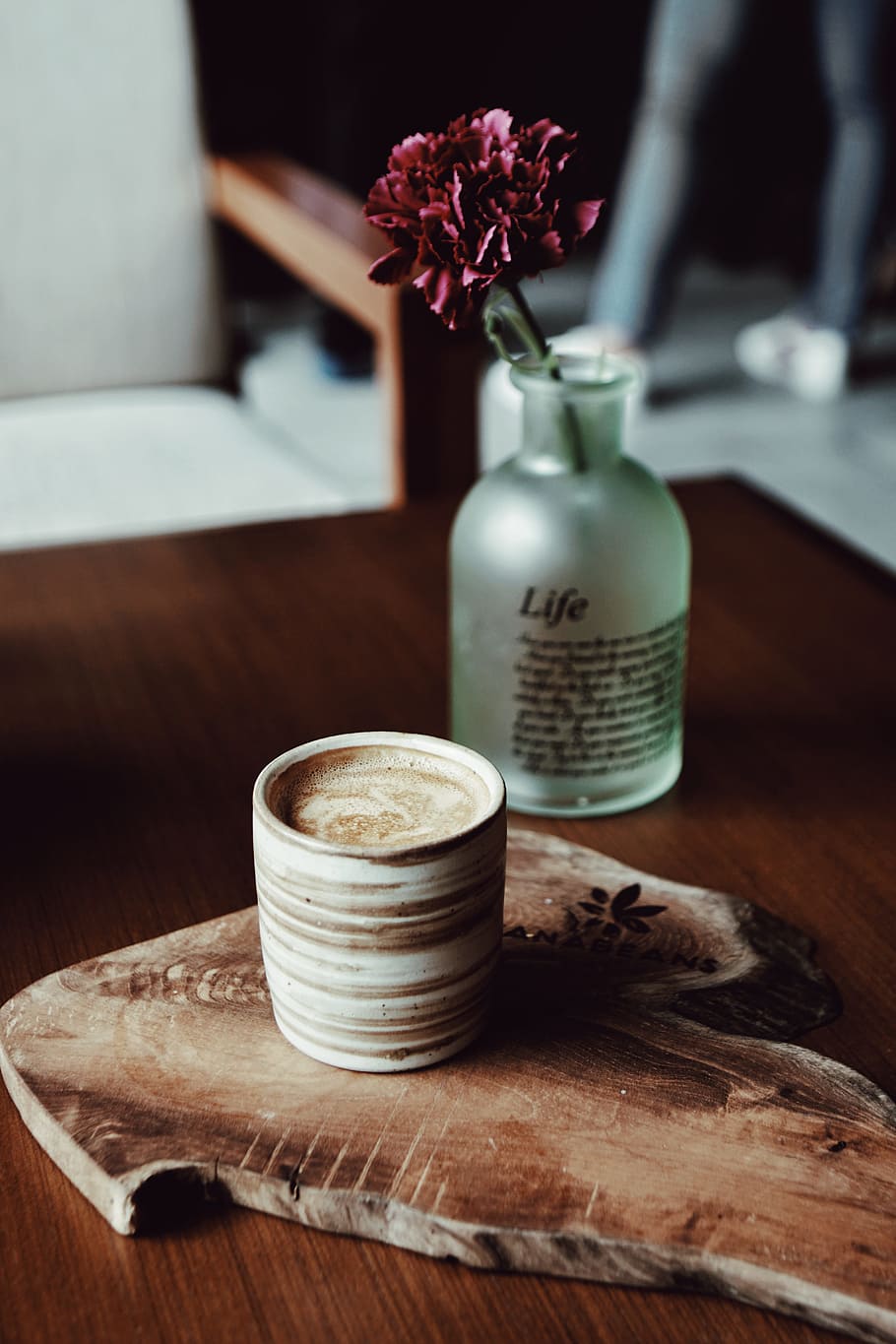 Brown Cup on Brown Wood Slab, blur, caffeine, close-up, coffee HD wallpaper