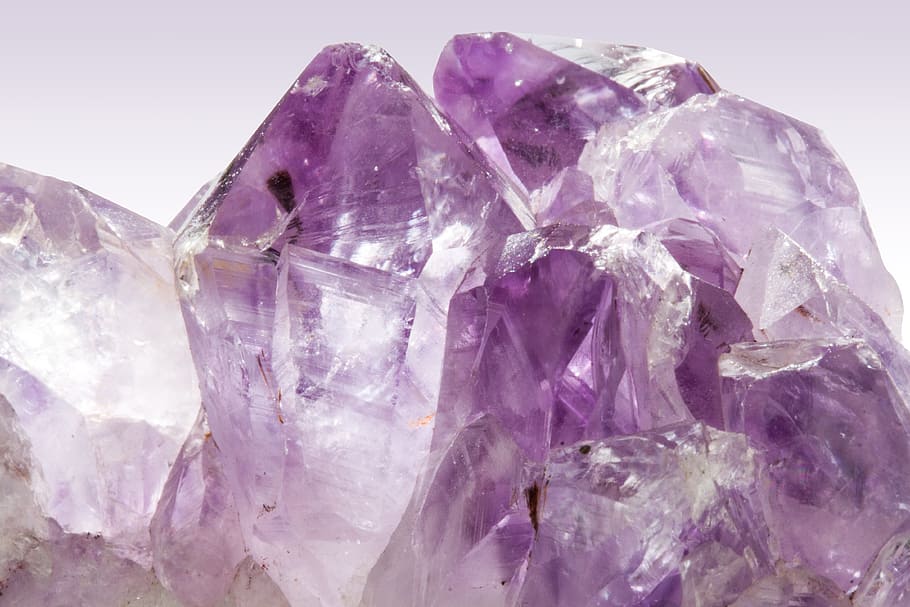 closeup photography of stone mineral, amethyst, violet, purple HD wallpaper