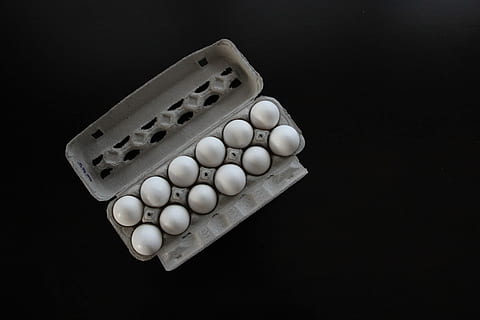 Fresh eggs, easter, ingredients, minimalistic, simplistic, white HD wallpaper
