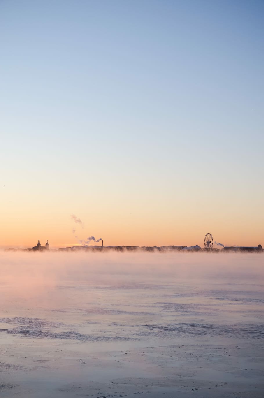 ferris wheel standing over the horizon during daytime, seashore HD wallpaper