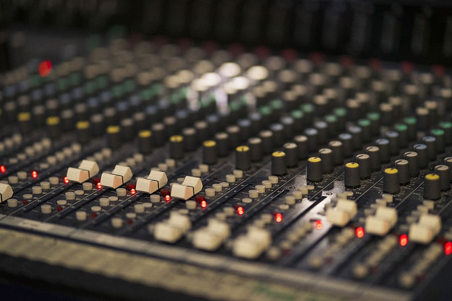 gray and white audio mixer, selective focus photography of mixing console HD wallpaper