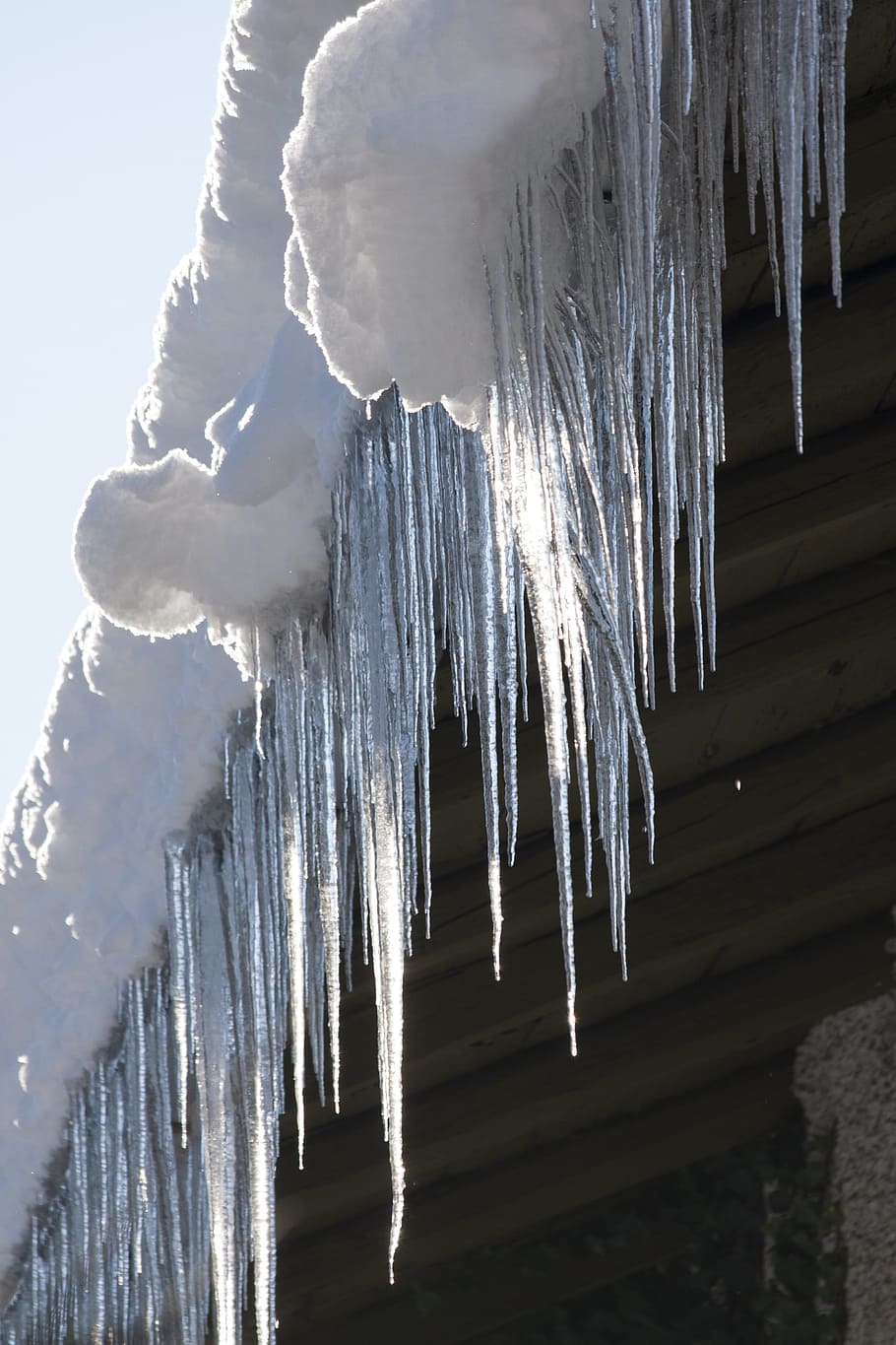 ice, icicle, cold, winter, roof, gutter, white, frost, snow HD wallpaper