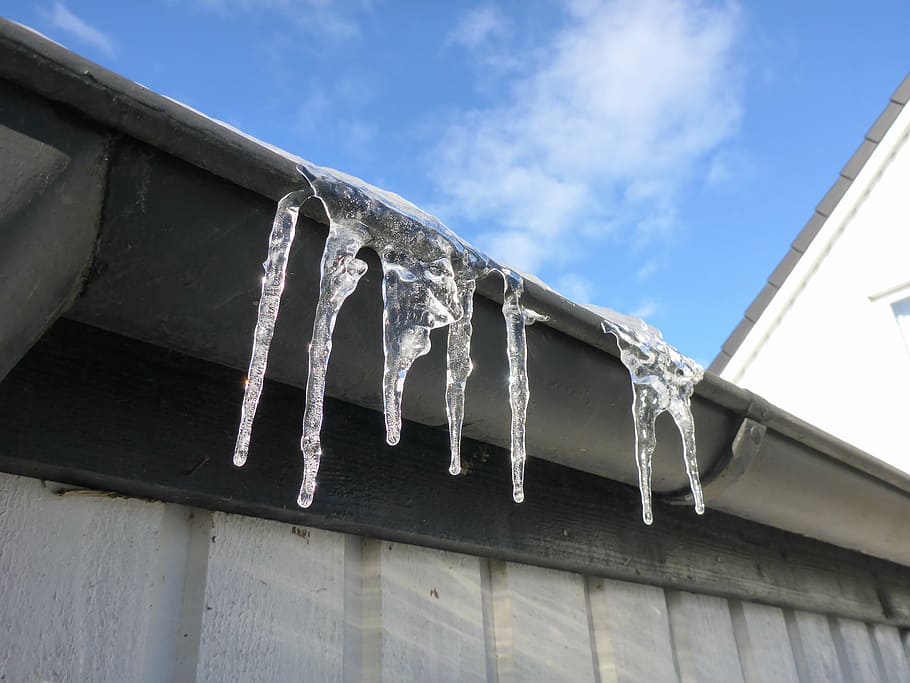 ice, icicle, winter, cold, cool, february, zing, low angle view HD wallpaper