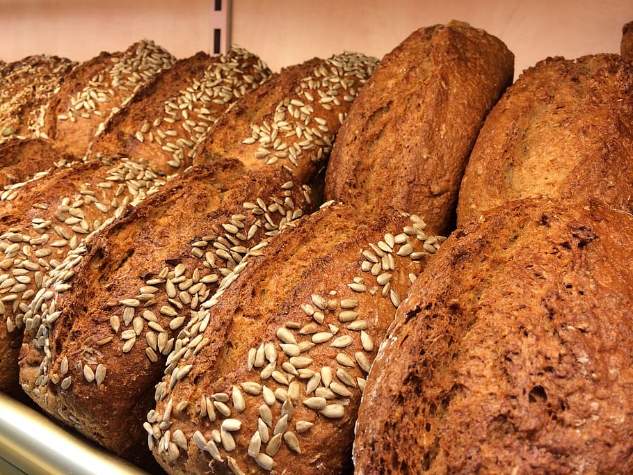 close-up photo of baked breads with sesame seeds toppings, roll HD wallpaper