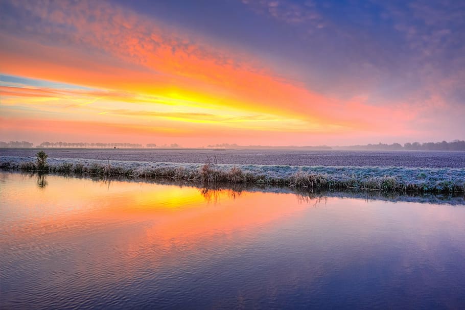 ocean during sunset, river, reflection, water, cold, sunrise HD wallpaper