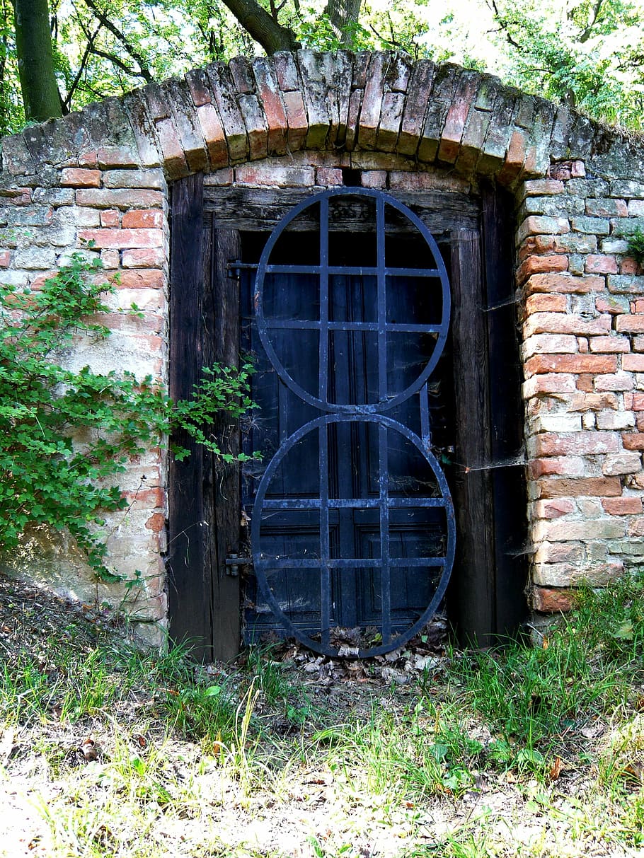 door, grid, iron, brick, unused, architecture, built structure HD wallpaper