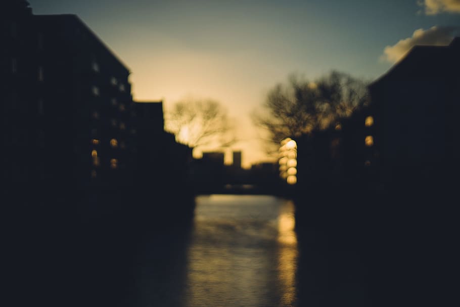Sunset in town, abstract, city, cityscape, urban Scene, reflection HD wallpaper