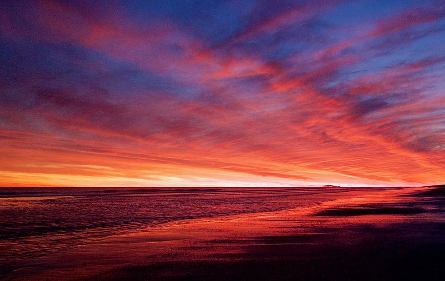 Winter Sunset at Emerald Isle, sea under orange sky, dramatic sky HD wallpaper