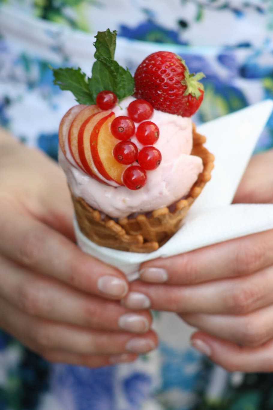 Ice cream with berries and fruit, berry, hands, peach, red berries HD wallpaper