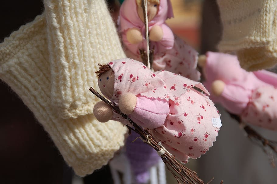 close-up photo of doll on brown stick, Crafts, Knitted, Needlework HD wallpaper