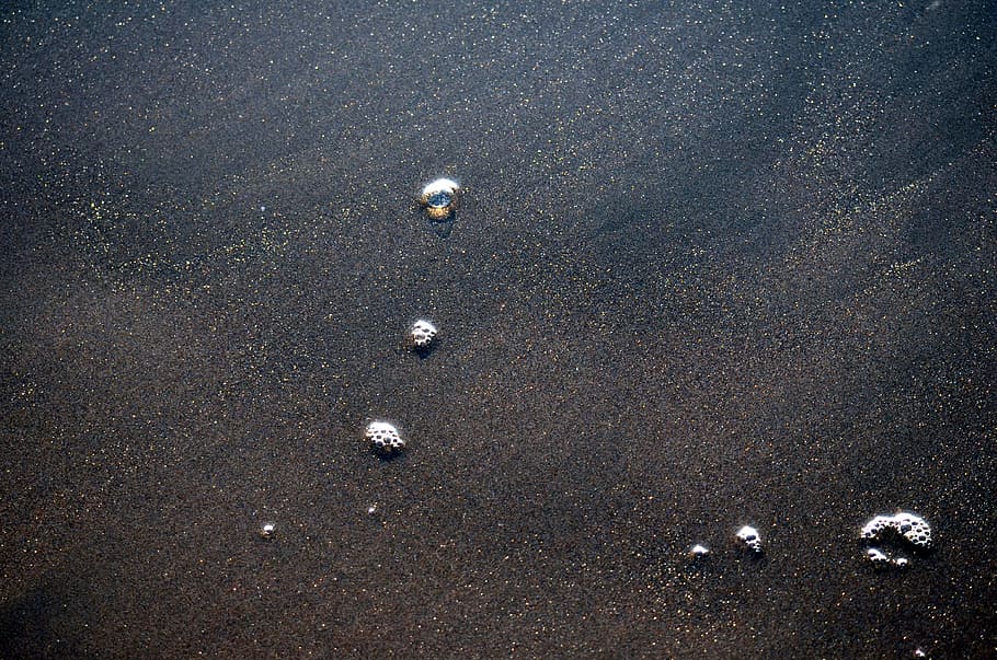 water drops, beach, black, brown, bubbles, foams, gray, sand HD wallpaper