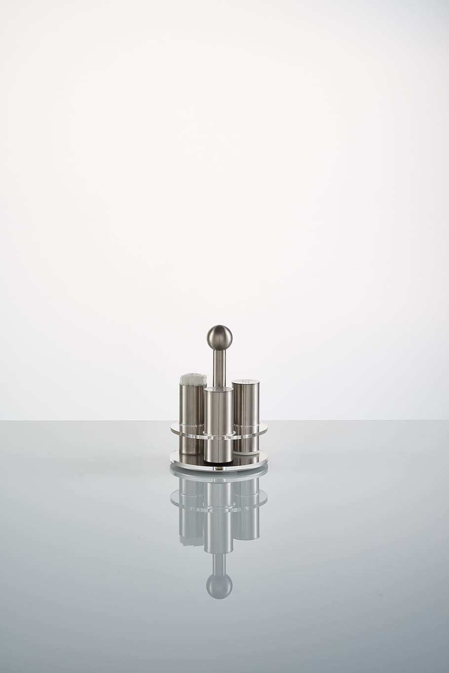 salt, pepper, toothpick, studio shot, reflection, copy space HD wallpaper