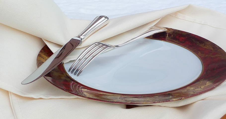 Covered, Knife, Fork, Tablecloth, Plate, silverware, no people HD wallpaper