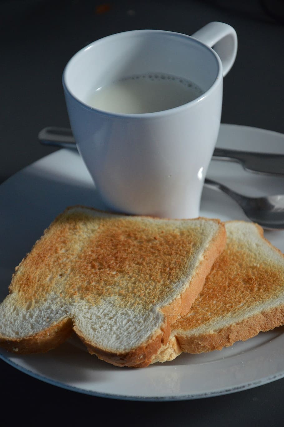bread, mug, breakfast, white, milk, clean, minimalist, food HD wallpaper