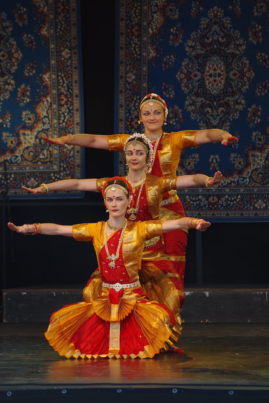 dance, indian, red, costume, ethnic, dancing, oriental, hinduism, HD wallpaper