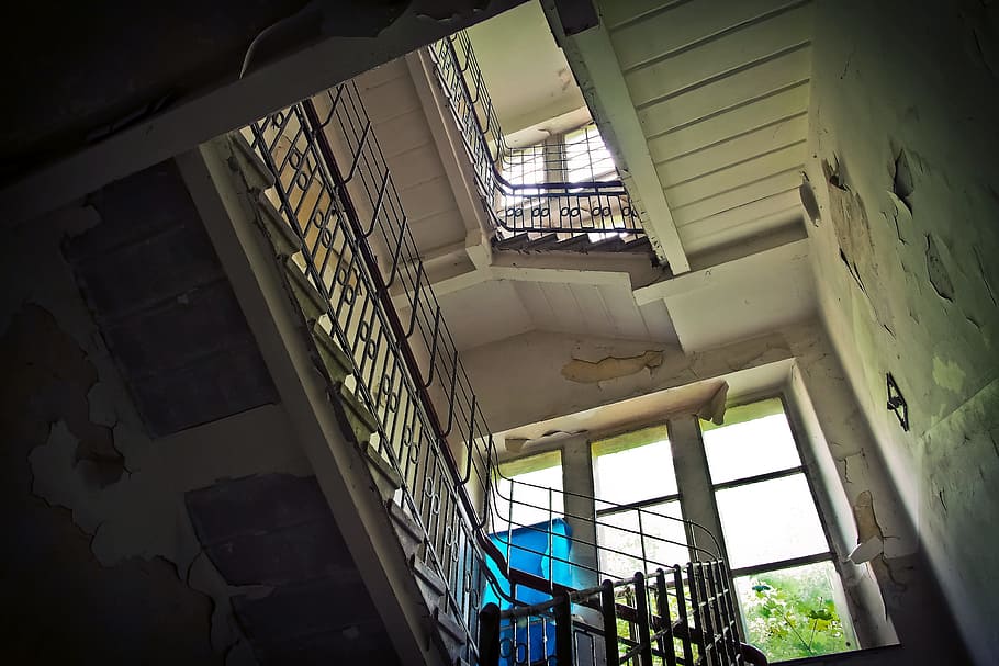 white concrete house near rail, lost places, lapsed, old, leave HD wallpaper