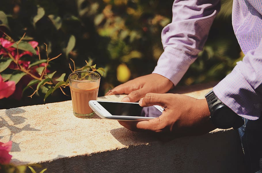 person's white Android smartphone, beverage, drink, hands, man HD wallpaper
