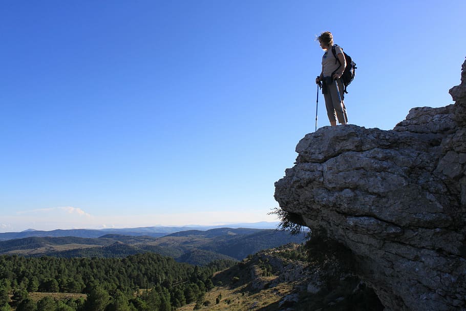 man standing on top of mountain facing sideways, Success, Escalation HD wallpaper