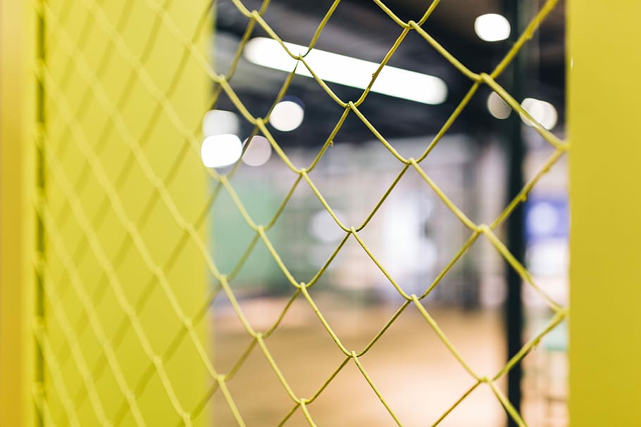 Close-ups of yellow wire netting, closeup, mesh, enclosure, cage, HD wallpaper