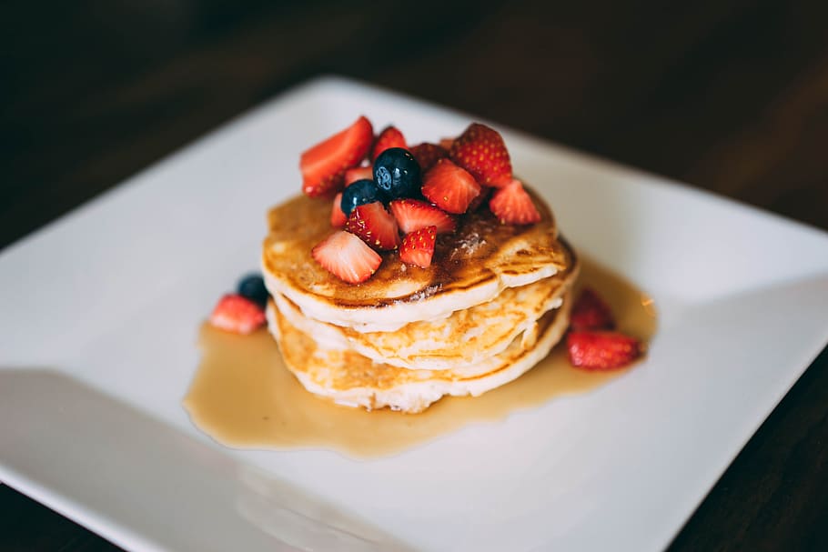 pancake with syrup dish, strawberry, fruit, food, dessert, plate HD wallpaper
