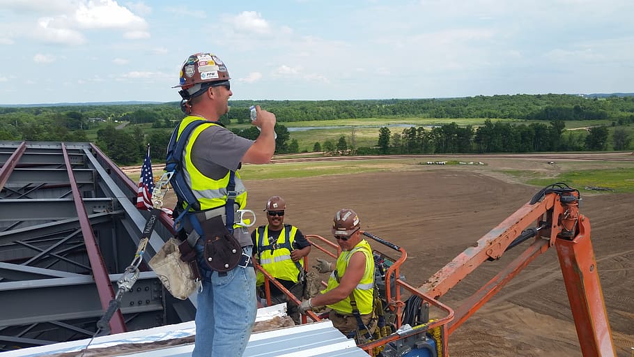 construction, roof, break, safety, occupation, real people HD wallpaper